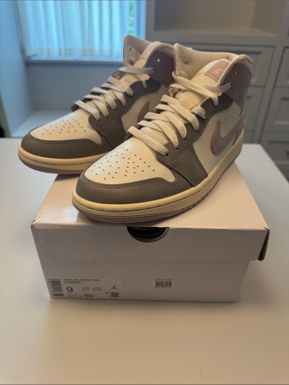 NEW in Box! Women’s Size 9 Nike Air Jordans 1 Mid Sail/Particle Rose Purple Gray